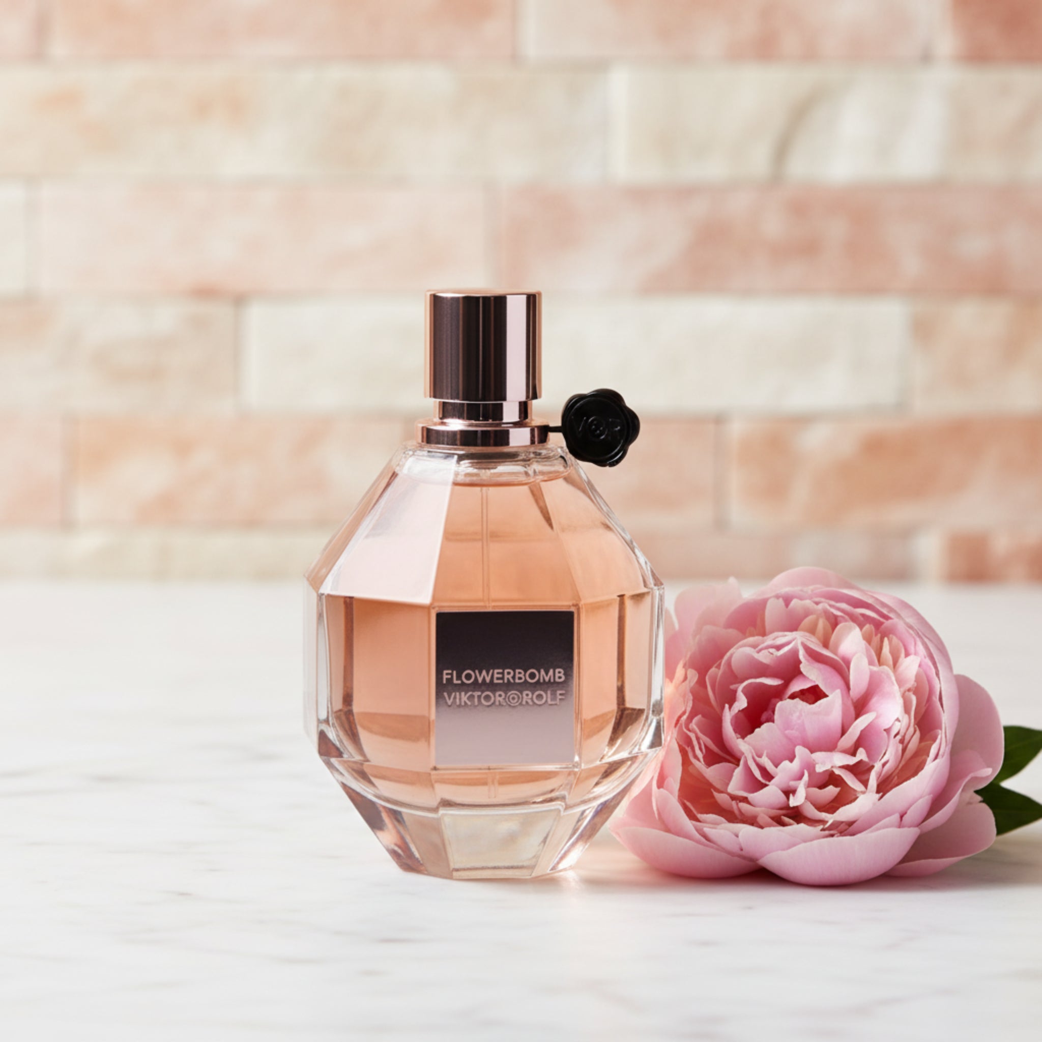 Flowerbomb by Viktor & Rolf perfume for her L'EDP 3.3 / 3.4 oz New in Box